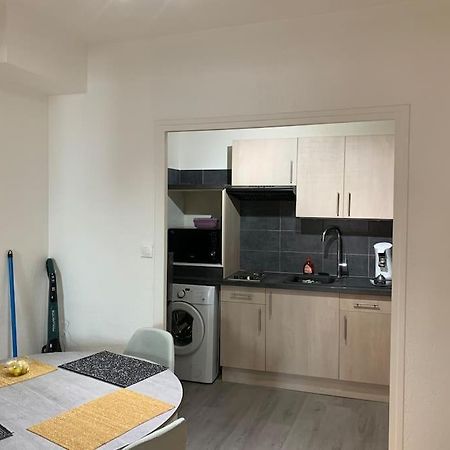 Aubenas : Beau Studio, Proche Du Chateau Екстер'єр фото